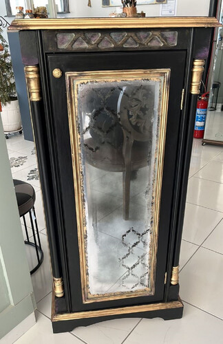 Casa Padrino Barock Glasvitrine Schrank Schwarz / Antik Gold 57 x 42 x H. 116 cm - Antik Stil Vitrine Glas verspiegelt