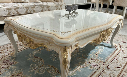 Casa Padrino Luxus Barock Couchtisch Wei� / Beige / Gold - Massivholz Wohnzimmertisch im Barockstil - Barockstil Wohnzimmer M�bel - Barock M�bel - Barock Einrichtung - Luxus M�bel im Barockstil