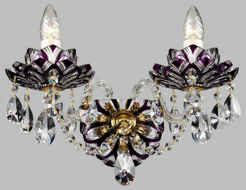 Casa Padrino Luxus Barock Kristall Wandleuchte Lila / Gold 37 x H. 34 cm - Prunkvolle Doppel Wandlampe im Barockstil - Barock Leuchten - Edel & Prunkvoll