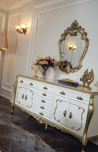Casa Padrino Luxus Barock M�bel Set Sideboard mit Spiegel Wei� / Gold - Prunkvoller Massivholz Schrank mit elegantem Wandspiegel - M�bel im Barockstil