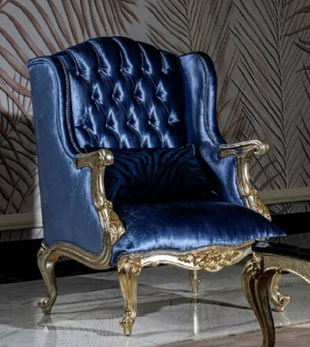 Casa Padrino Luxus Barock Ohrensessel Blau / Silber / Gold - Handgefertigter Wohnzimmer Sessel mit dekorativem Kissen - Barock Wohnzimmer M�bel