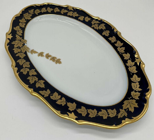 Casa Padrino Luxus Barock Porzellan Teller Wei� / Dunkelblau / Gold 38 cm - Ovaler Servierteller - Luxus Barock Porzellan Accessoires - Reichenbach Porzellan - Luxus Qualit�t - Made in Germany