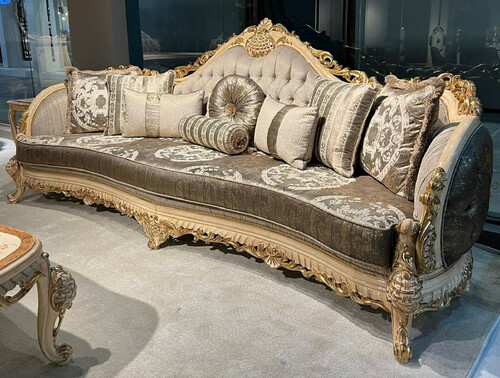 Casa Padrino Luxus Barock Sofa Grau / Braun / Naturfarben / Gold - Handgefertigtes Wohnzimmer Sofa mit elegantem Muster und dekorativen Kissen - Prunkvolle Wohnzimmer M�bel im Barockstil