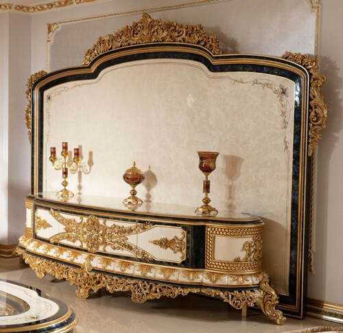 Casa Padrino Luxus Barock TV Schrank Wei� / Blau / Gold - Prunkvolles Wohnzimmer Sideboard mit R�ckwand - Barock Wohnzimmer M�bel - Edel & Prunkvoll
