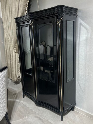 Casa Padrino Luxus Barock Vitrine mit 2 Glast�ren Schwarz / Gold - Barock Esszimmer M�bel