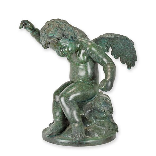 Casa Padrino Luxus Bronze Skulptur Sitzender Putto mit Fl�geln Gr�n 35 x 42 x H. 48,7 cm - Bronzefigur im Barockstil - Deko Figur