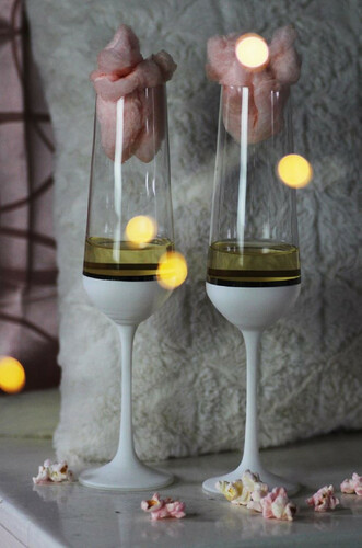 Casa Padrino Luxus Champagnerglas 6er Set Wei� / Silber  6,5 x H. 26,5 cm - Handgefertigte und handbemalte Champagnergl�ser - Hotel & Restaurant Accessoires - Luxus Qualit�t