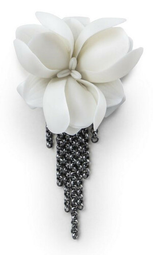 Casa Padrino Luxus Damen Brosche Orchidee Matt Wei� / Silber - Ruthenium Silber Brosche mit feinstem spanischen Porzellan - Hochwertiger Damenschmuck