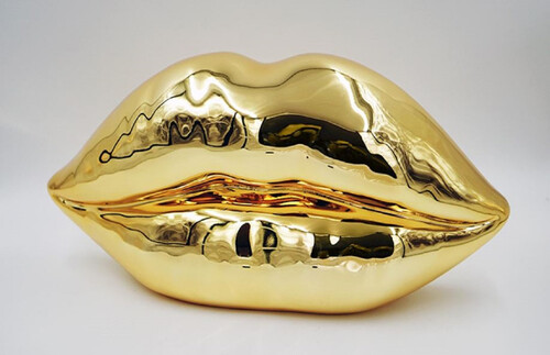 Casa Padrino Luxus Deko Lippen Chrom Gold 46 x H. 25 cm - Kunstharz Deko Kuss Mund Lippen - Wohnzimmer Deko Accessoires