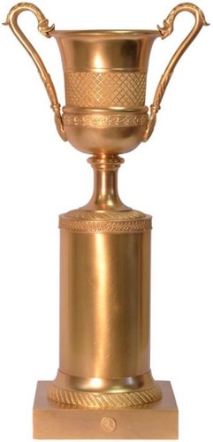 Casa Padrino Barock Bronze Deko Vase mit Sockel Bronzefarben 21,4 x 14,5 x H. 41,9 cm - Pokal - Troph�e - Wohnzimmer Dekoration