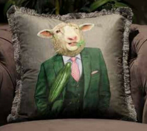 Casa Padrino Luxus Deko Kissen Gentleman Schaf Grau / Mehrfarbig 45 x 45 cm - Bedrucktes Samt Kissen mit Fransen - Luxus Qualit�t