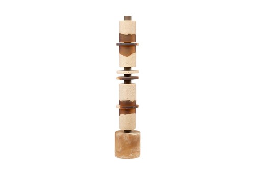Casa Padrino Luxus Deko Objekt Cremewei� / Braun  11 x H. 62,7 cm - Hohe Skulptur Strata aus Kunstharz und Sand - Luxus Deko Accessoires