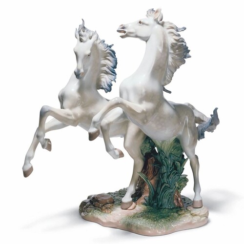 Casa Padrino Luxus Deko Porzellan Skulptur Pferde H. 53 cm - Handgefertigt