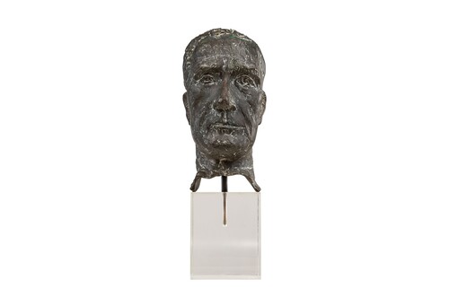 Casa Padrino Luxus Deko Skulptur Bronzefigur Bronze / Braun 15 x 23 x H. 45 cm - Massive Bronzeskulptur auf Plexiglas Sockel - Luxus Deko Accessoires