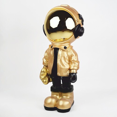 Casa Padrino XXL Deko Skulptur Astronaut mit Stern Gold / Schwarz H. 150 cm