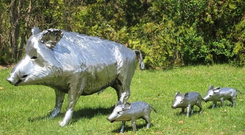 Casa Padrino Luxus Gartendeko Skulpturen Wildschwein mit 3 Frischlingen Silber - Edelstahl Gartendeko Figuren - Wetterbest�ndige Gartenfiguren