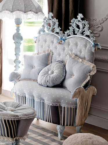 Casa Padrino Luxus Barock Kindersofa Grau / Mehrfarbig / Hellblau - Prunkvolles Barock Kinderzimmer Sofa - Barock Kinderzimmer M�bel - Erstklassische Qualit�t - Made in Italy