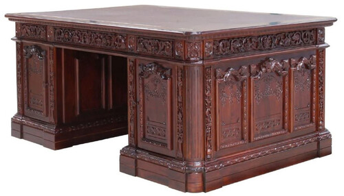 Casa Padrino Luxus Barock Mahagoni Schreibtisch Dunkelbraun / Braun 185 x 125 x H. 83 cm - Prunkvoller Barockstil Massivholz B�rotisch - Mahagoni B�ro M�bel - Barock B�ro M�bel