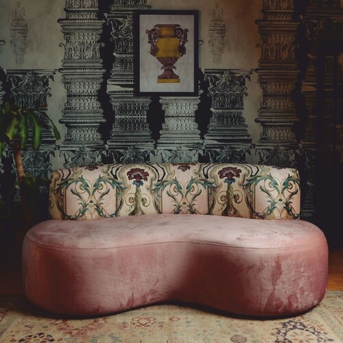 Casa Padrino Luxus Samt Sofa mit Barocken Musterstoff Rosa / Bunt 180 cm