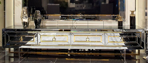 Casa Padrino Luxus TV Schrank Silber / Gold 250 x 45 x H. 56 cm - Verspiegeltes Wohnzimmer Sideboard mit 4 Schubladen - Verspiegelte Wohnzimmer TV M�bel - Luxus Qualit�t