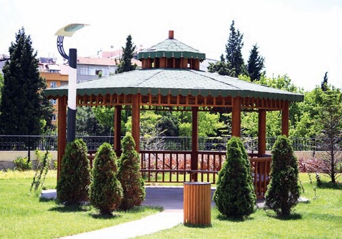 Casa Padrino Pavillon mit Sitzb�nken Braun / Gr�n 600 x 600 x H. 410 cm - Garten & Park M�bel