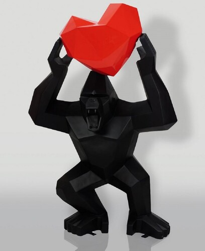 Casa Padrino XXL Deko Skulptur Gorilla mit Herz Schwarz / Rot H. 146 cm