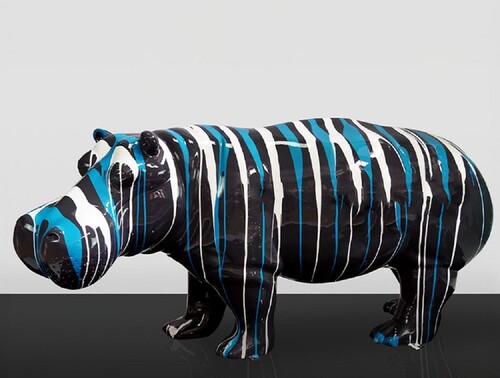 Casa Padrino XXL Deko Skulptur Nilpferd Schwarz / Blau / Wei� 175 cm - Lebensgro�e Garten Deko Figur