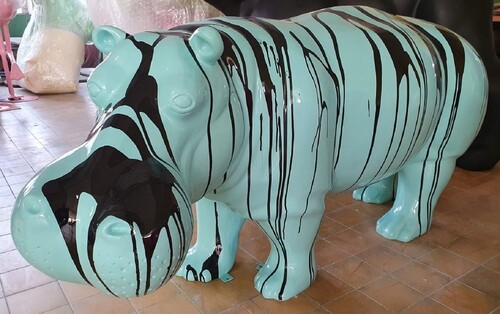 Casa Padrino XXL Deko Skulptur Nilpferd Mintgr�n / Schwarz 175 cm - Lebensgro�e Garten Deko Figur