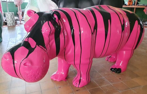Casa Padrino XXL Deko Skulptur Nilpferd Pink / Schwarz 175 cm - Lebensgro�e Garten Deko Figur