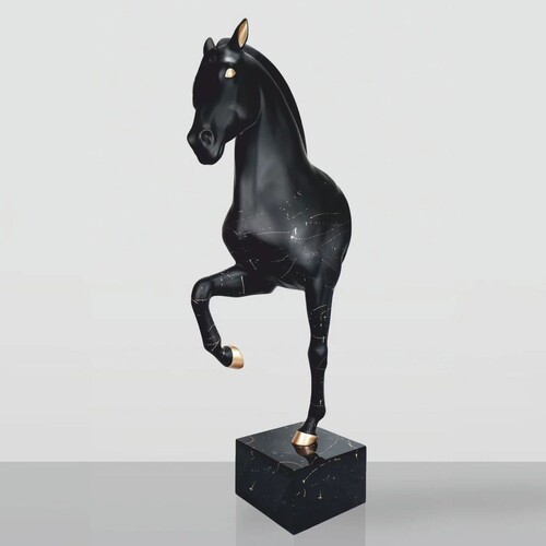 Casa Padrino XXL Deko Skulptur Pferd auf Sockel Schwarz / Gold H. 255 cm