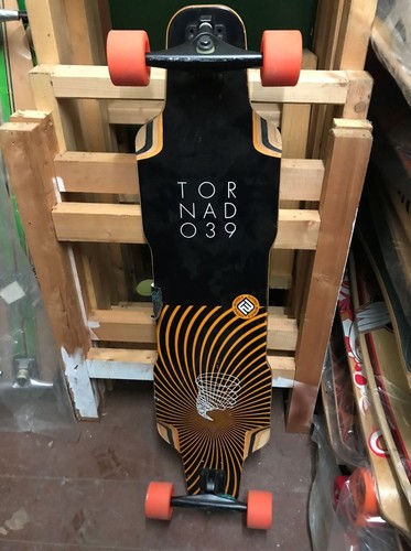 Flying Wheels Longboard Tornado Komplettboard 39.0 x 9.5 inch - 1B Ware mit Lagerspuren