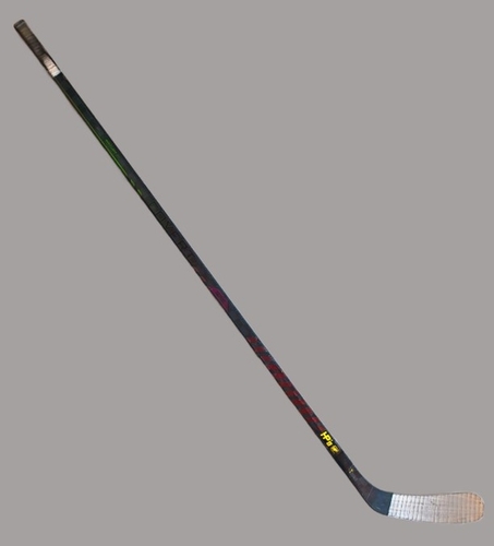 Warrior Covert QR6 Pro Grip Stick Senior 85 Flex, links, schwarzes Design   >