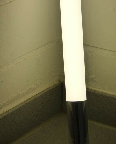 5401 LED VISION Rhre matt 123cm schwarze Kappe Warm Wei  