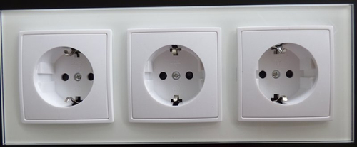 7756 Abelka Nuovo wei� 3 x Schukosteckdose 230 Volt 16 Ampere