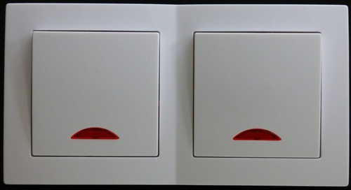 7784 Levina Kunststoff 2x Schalter + Kontroll Glimm-Lampe wei�