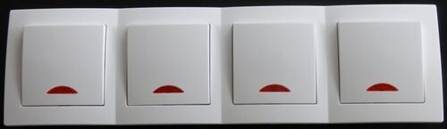 7786 Levina Kunststoff 4 x Schalter + Kontroll-Lampe wei� 