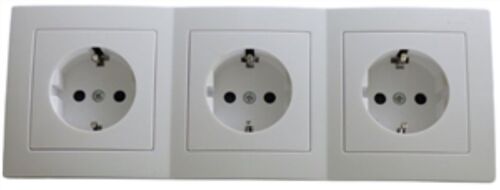 7793 Levina Kunststoff 3 x Schukosteckdose wei� 16 Ampere