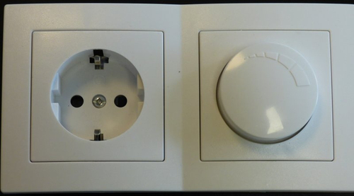 7809 Levina Kunststoff Kombi Steckdose + Dimmer