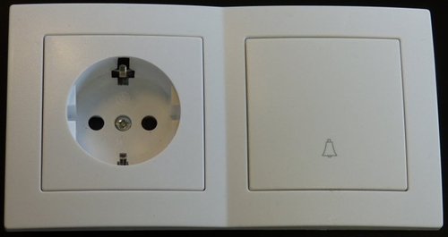 7819 Levina Kunststoff Kombi Steckdose + Taster -