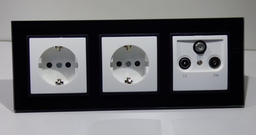 8294 Abelka Nuovo schwarz GLAS 2x Schuko 1x Antennendose