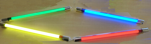 9262 LED Gamer Leuchte 4 St�ck mit 10 Watt je 650mm Mehrfarbig + Befest.Klipse 