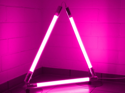 9236 LED Stab Leuchte DEL 3 x 10 Watt Leuchtst�be a 65 cm pink