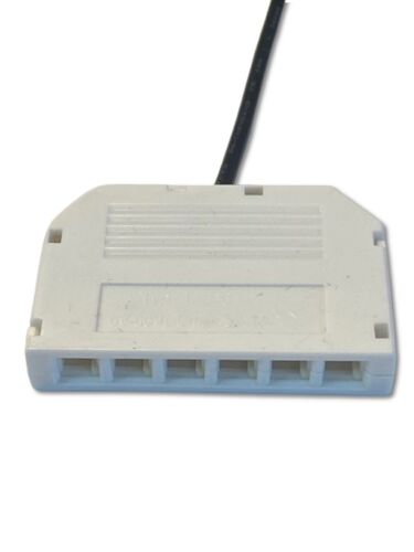 3483 LED Verteiler Box 6-pol. Kabelanschluss Wei�
