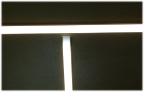 7673 LED Light Stick T-Form 2x0,5m 12 Volt Netzteil Kalt Wei�