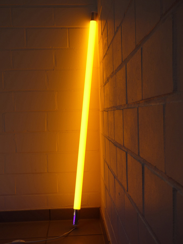 8172 LED VISION Stab 24W 153cm Schw. Kappe IP20 Kunstst.-R�hre Orange