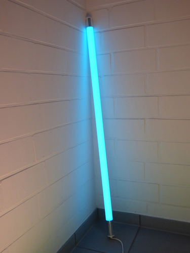 8173 LED VISION Stab 24W 153cm Schw. Kappe IP20 Kunstst.-R�hre T�rkis