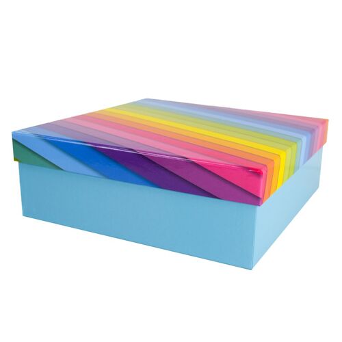 Hellblauer Geschenkkarton mit Regenbogen in verschiedenen Gr��en Karton Blau  