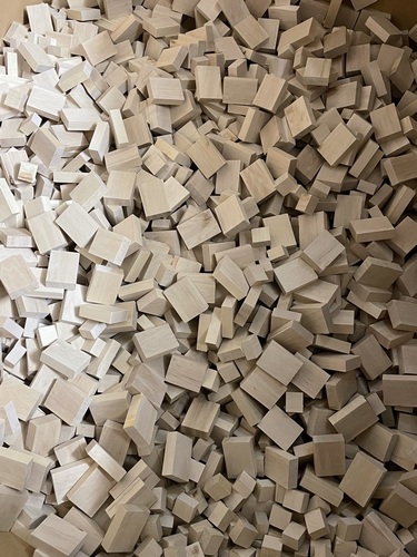 20kg Wei�buche Massivholz Holzkl�tze ca. 2.7x2-2.7x1.6cm Holzabschnitte Brennholz Hainbuche Bastelholz H�lzer 