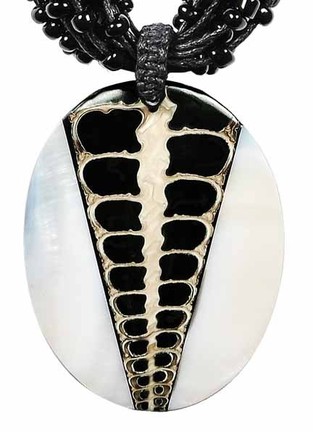 Hals-Kette mit Muschel-Anh�nger Hals-Schmuck