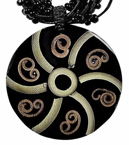 Hals-Kette mit Bambus-Anh�nger Hals-Schmuck